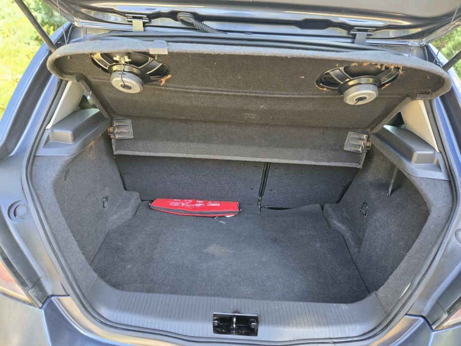 Carro em excelente estado revisado sem nada a apontar