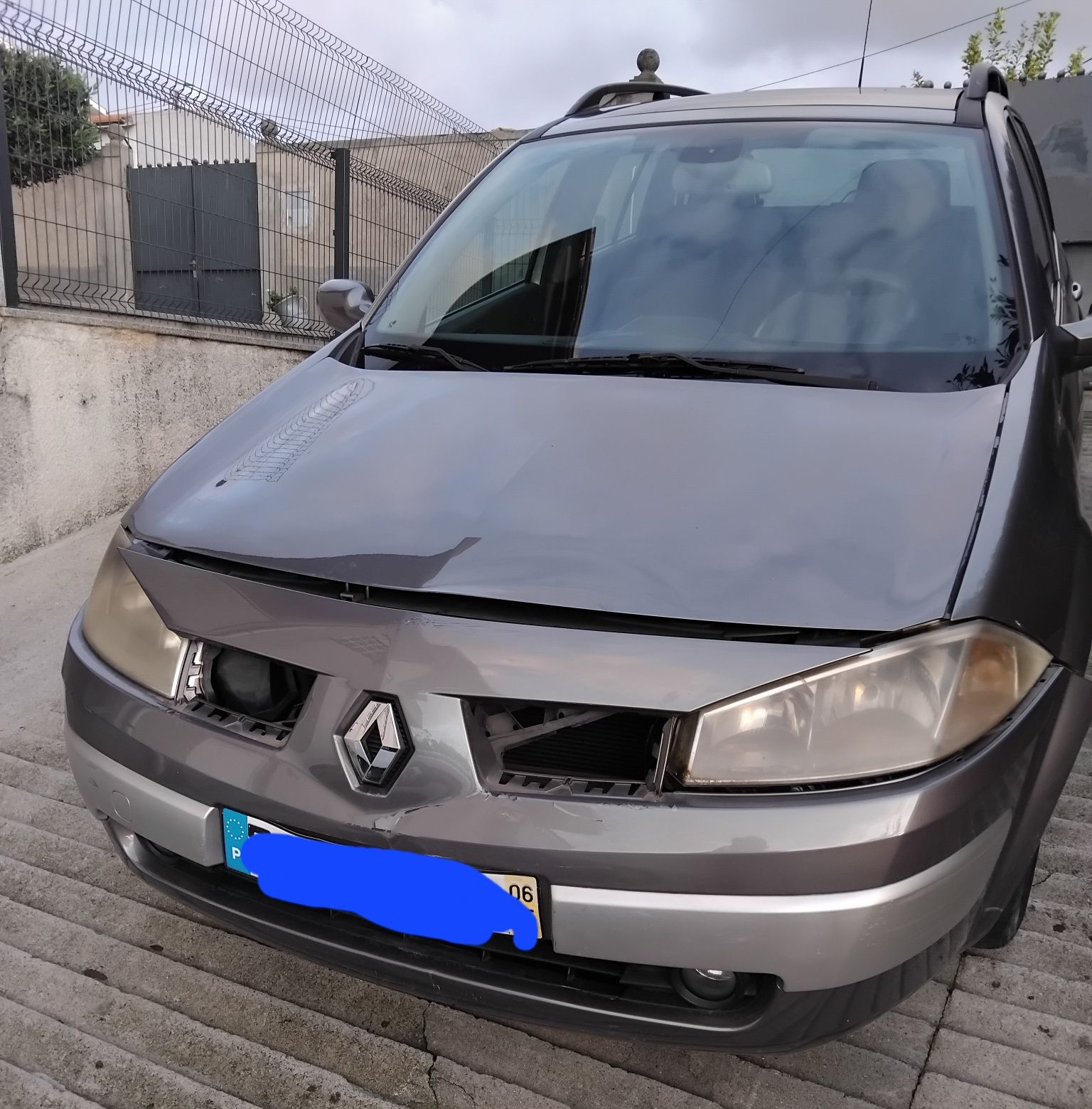vendo Renault megane 2 1.5 dci 106cv de 2006 salvado acidentado batido