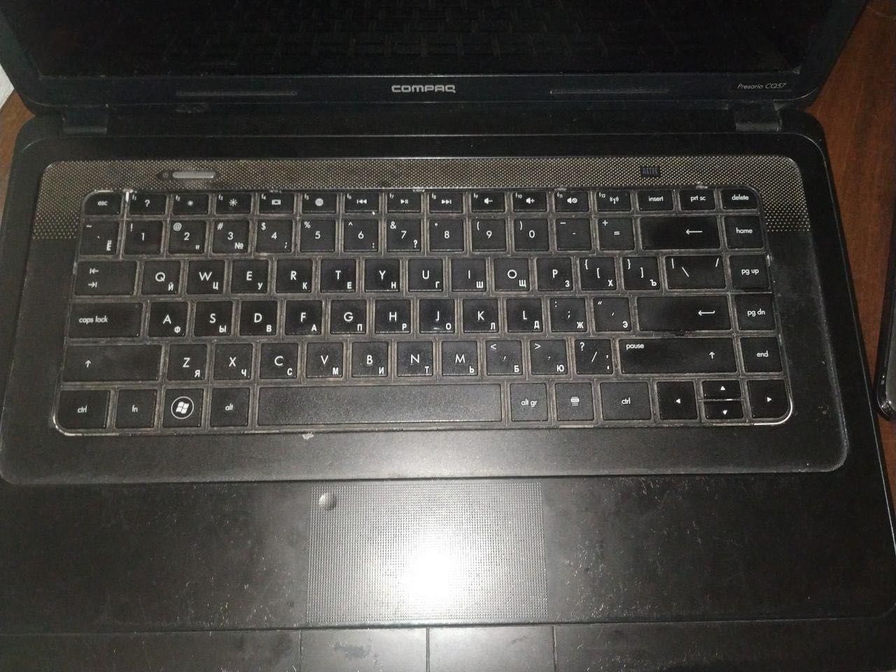 Ноутбук HP Compaq presario CQ57 15 "4GB