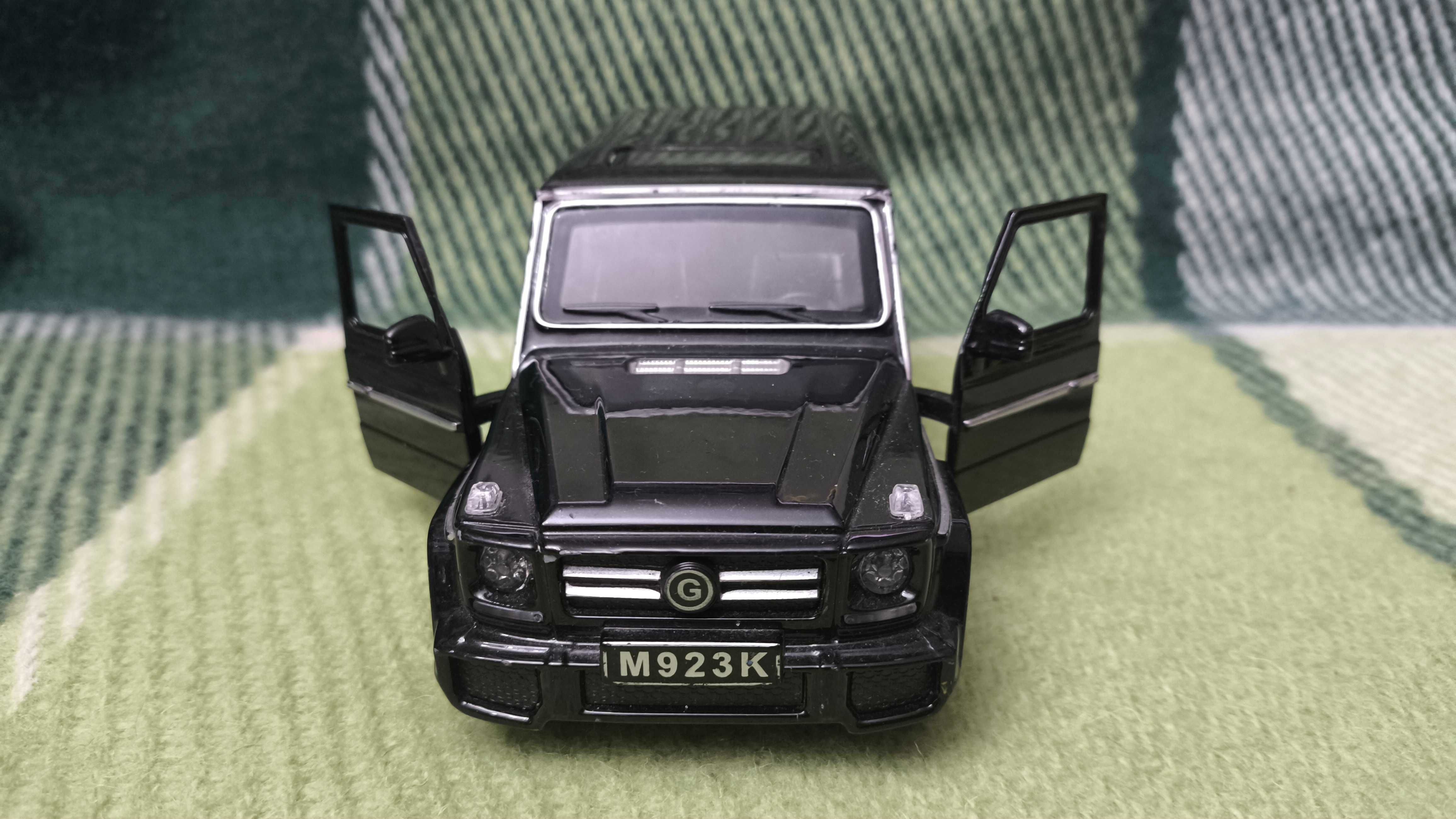 Машинка Mercedes-Benz G-class 1.24 XLG