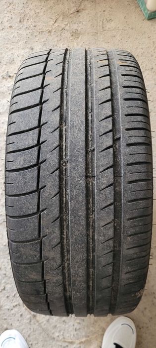 Opony letnie 245/40 R18