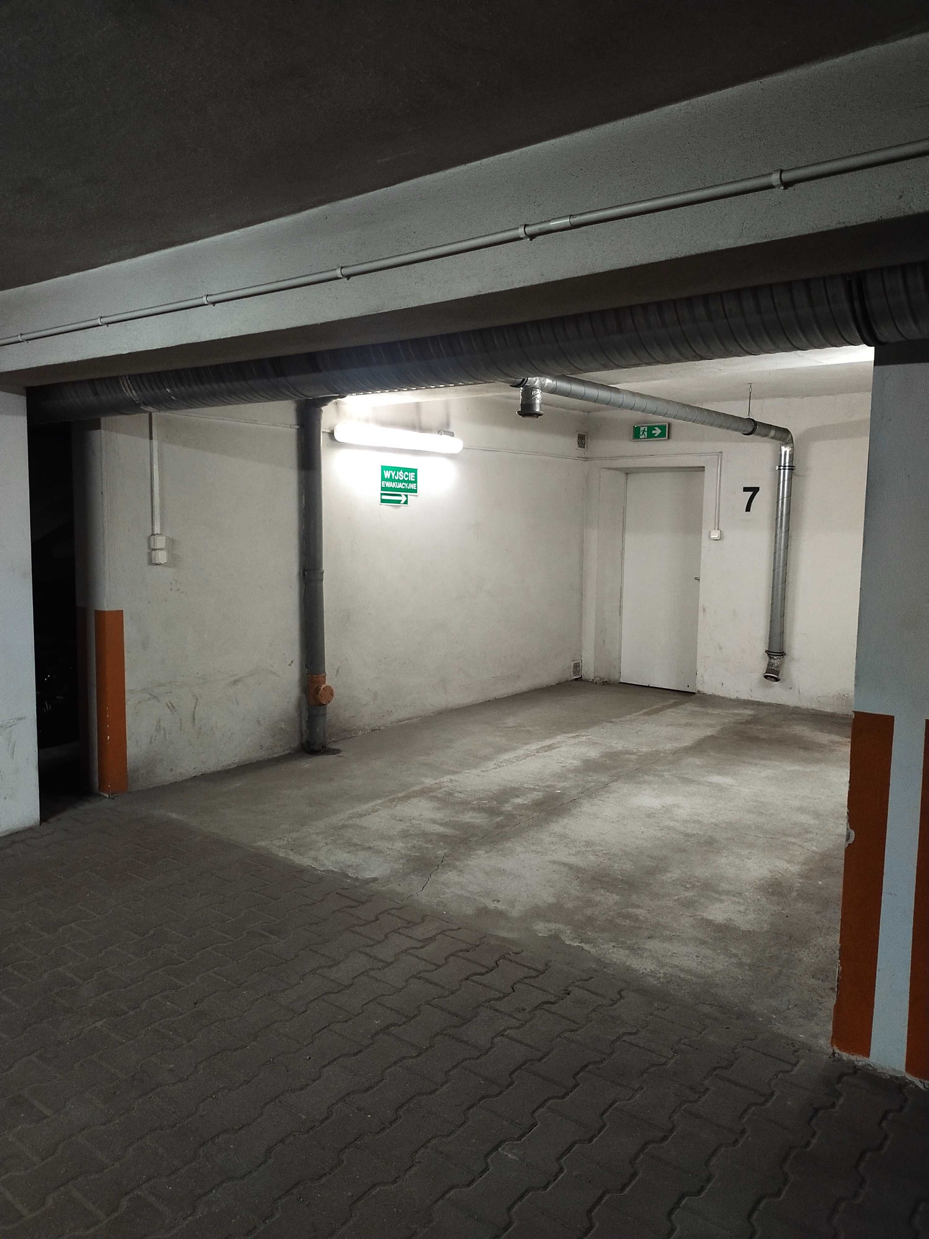 Garaż podziemny miejsce parkingowe, miejsce postojowe Kraków Żabiniec