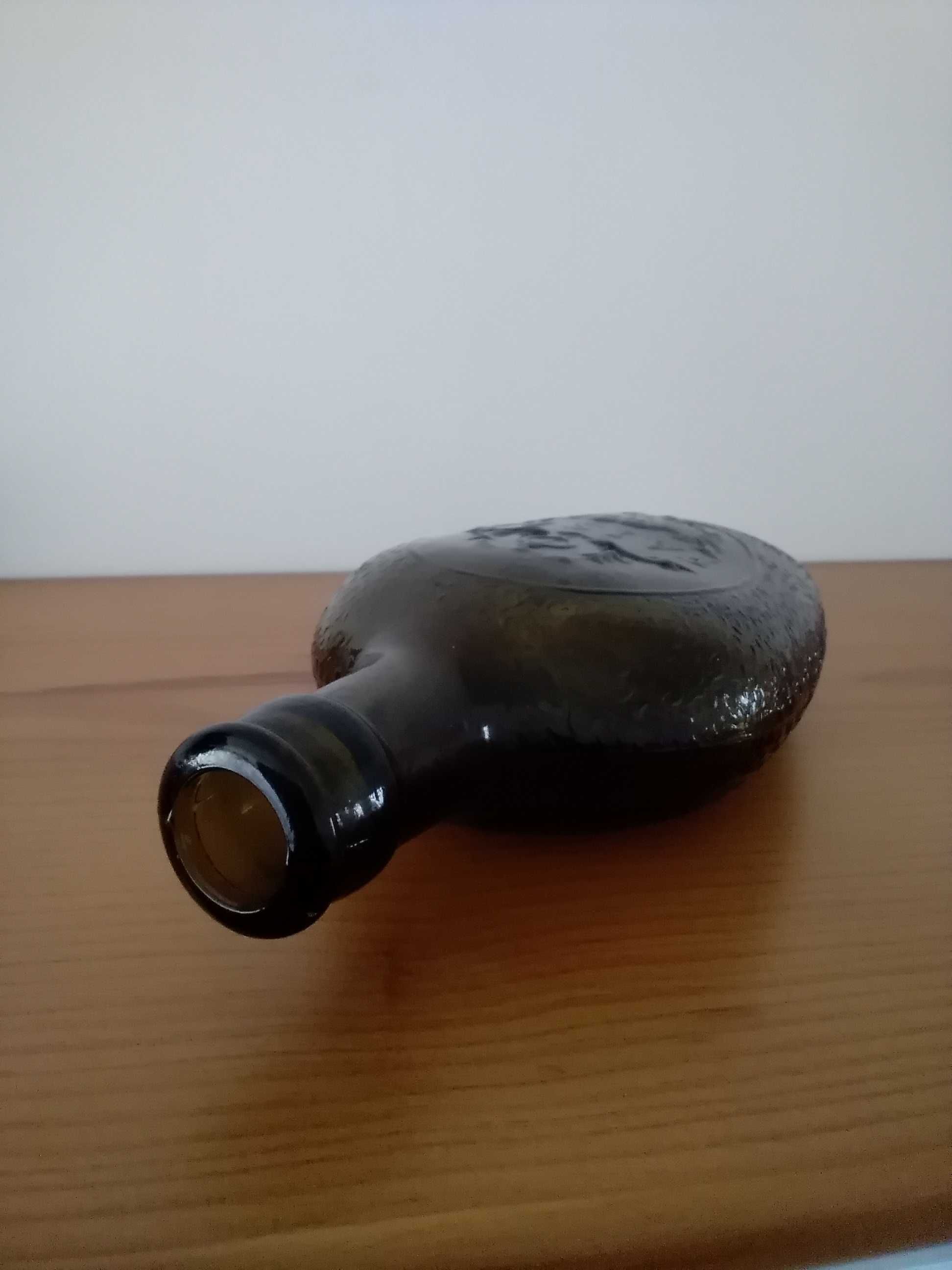 Garrafa Centenária Alto Relevo Vinho de Mesa - Faísca - JM da Fonseca
