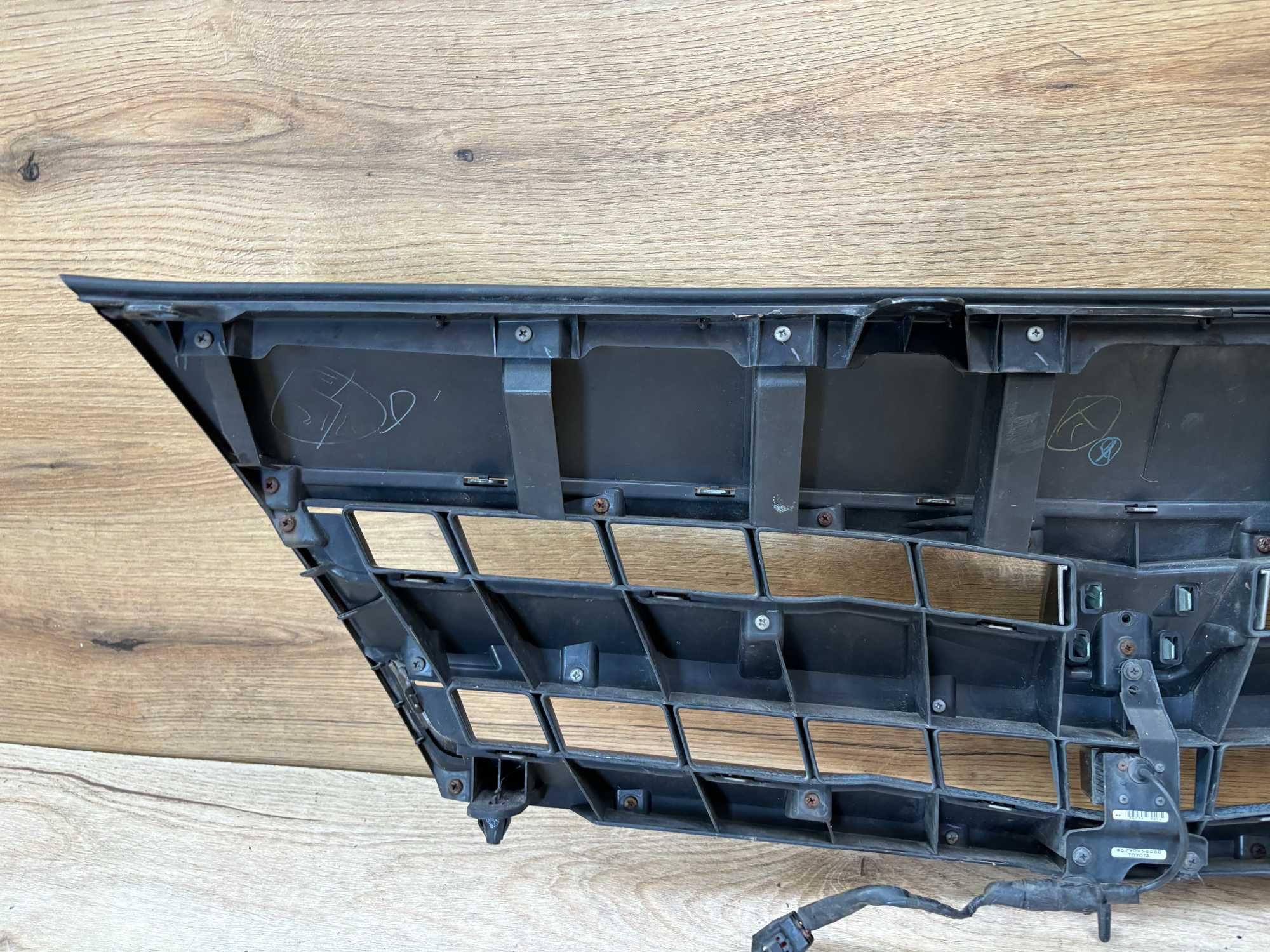 Grill atrapa zderzaka Toyota Alphard