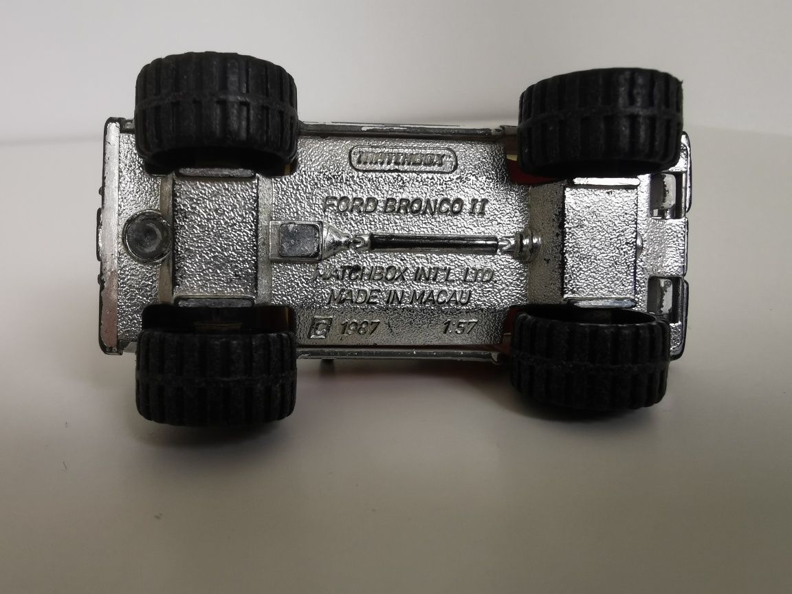 Matchbox Autko Resorak Model Ford Bronco II 1987 rok Unikat 1/57