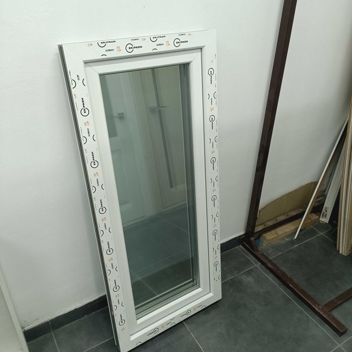 Продам пластикові вікна