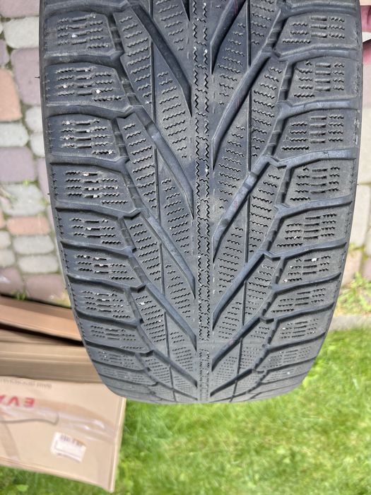 Продам резину 225/60/17 nokian hakkapelite