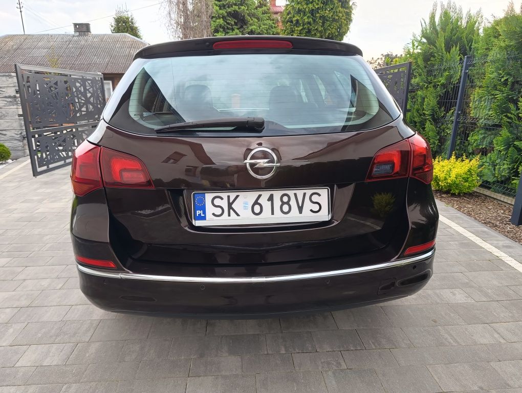 Opel Astra J 2012r