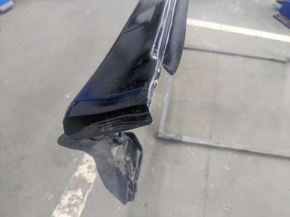 Продам накладку порогу Мерседес w210 LH