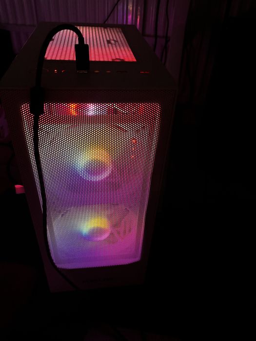 komputer gamingowy – Ryzen 5 3600 / 16GB RAM / RX 6600 XT