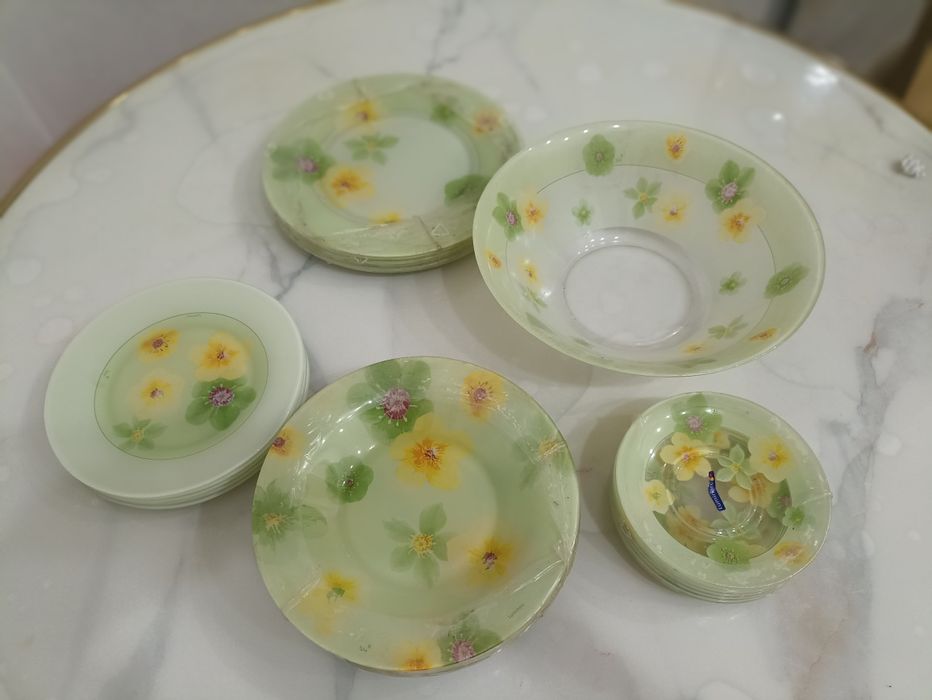 Набір тарілок Сервіз столовий