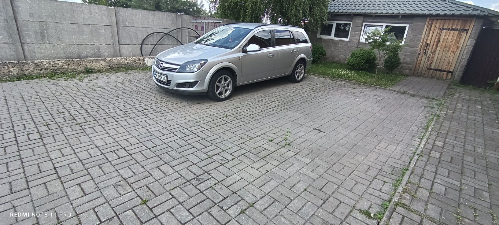 Продам Astra h 2010