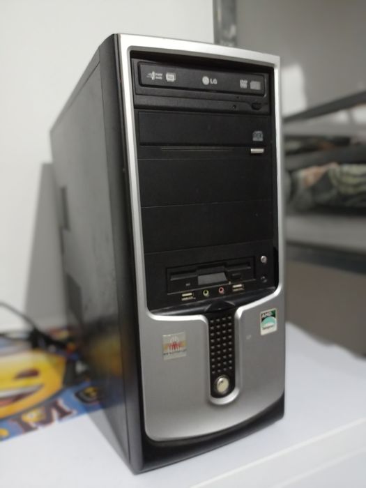 Komputer stacjonarny AMD