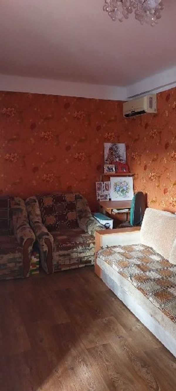 Продам 2 ком. квартиру по ул. Гудыменко в  Хортицком  районе.