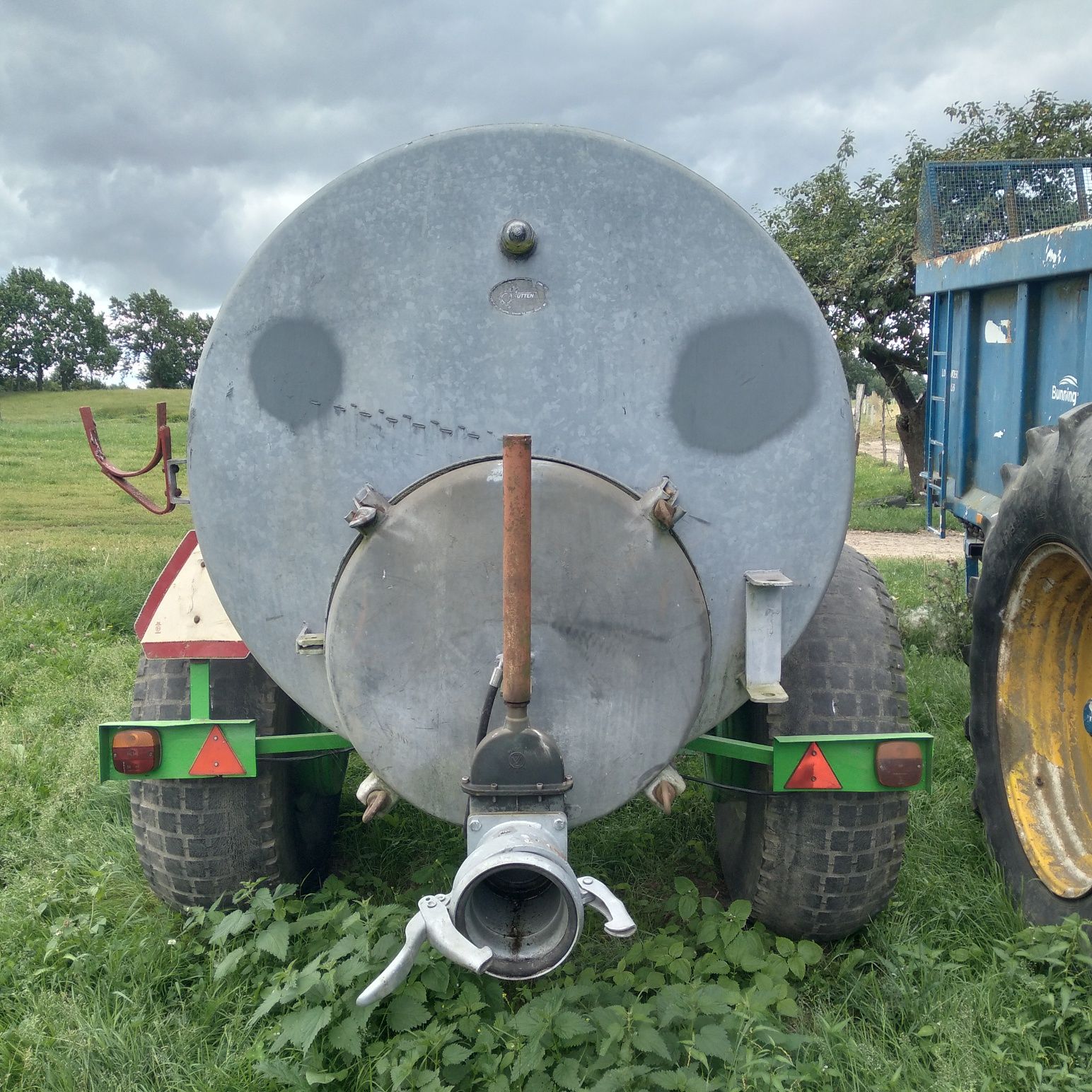 Wóz asenizacyjny beczkowóz 3000l,4000l,8000l,10000l hydrauliczny.