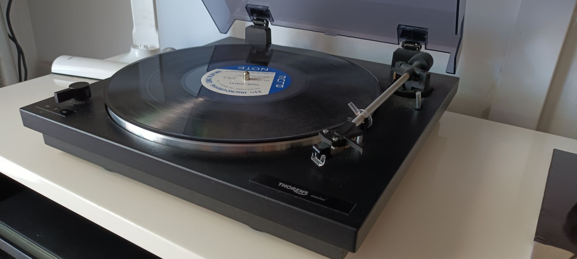 Giradiscos Thorens modelo Mini