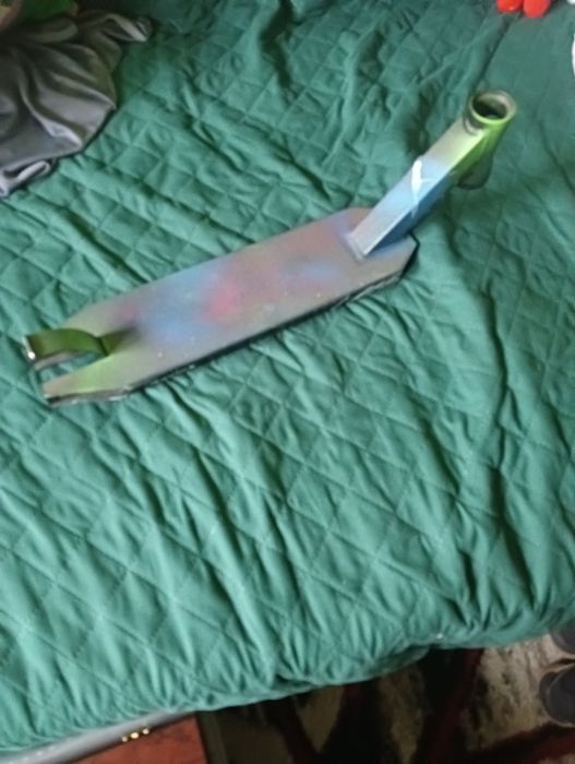 Customowy deck do hulajnogi wyczynowej