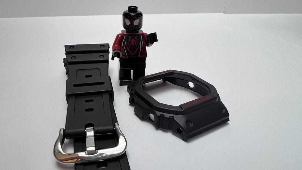 Bezel Pasek Casio G-Shock DW-5600,DW,GW-5000, GLS-5600 Czarno-czerwony