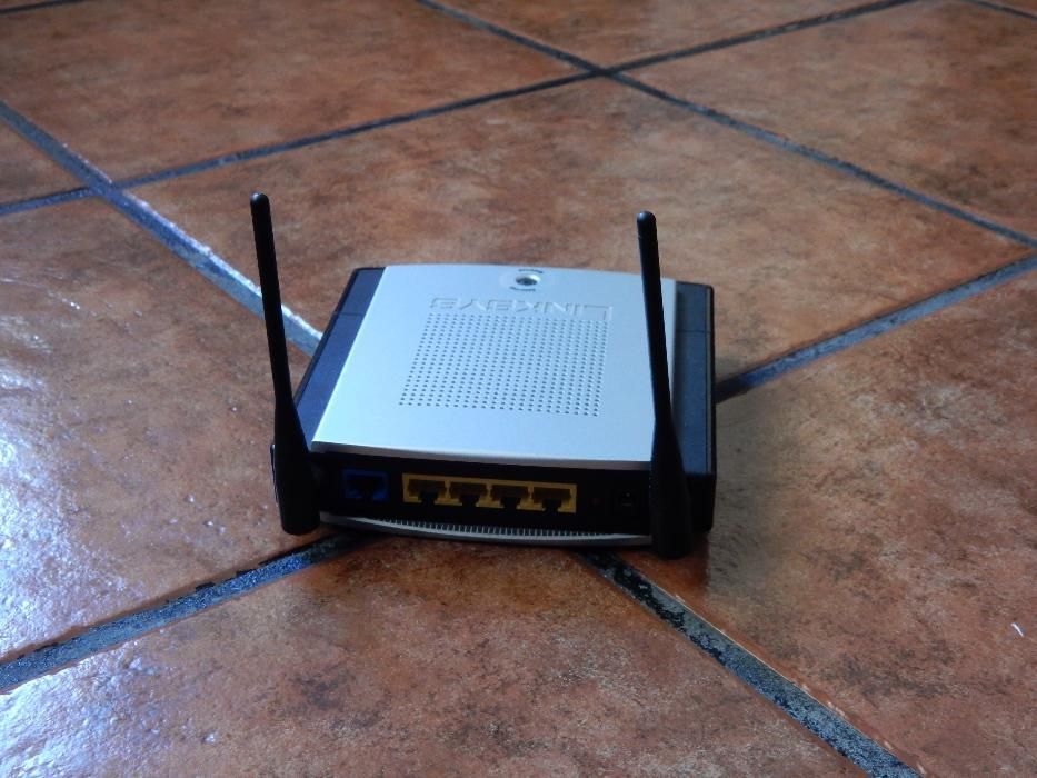 Vendo Linksys Wireless-N Home Router WRT150N