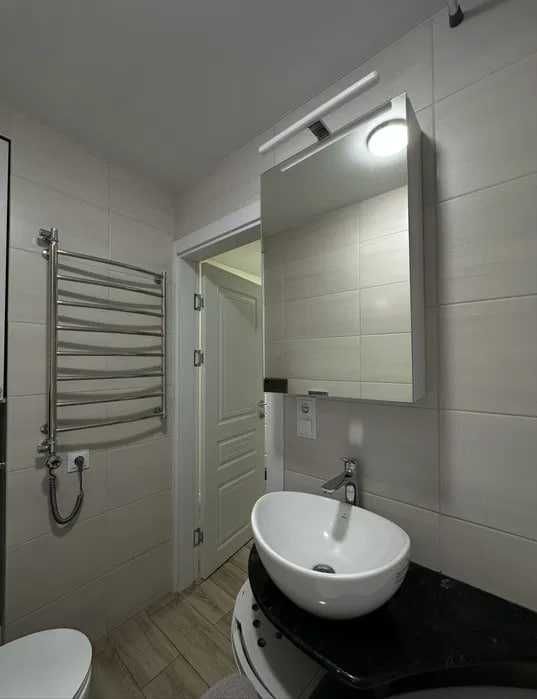 Двокімнатна квартира за адресою Олега Мудрака, 41.