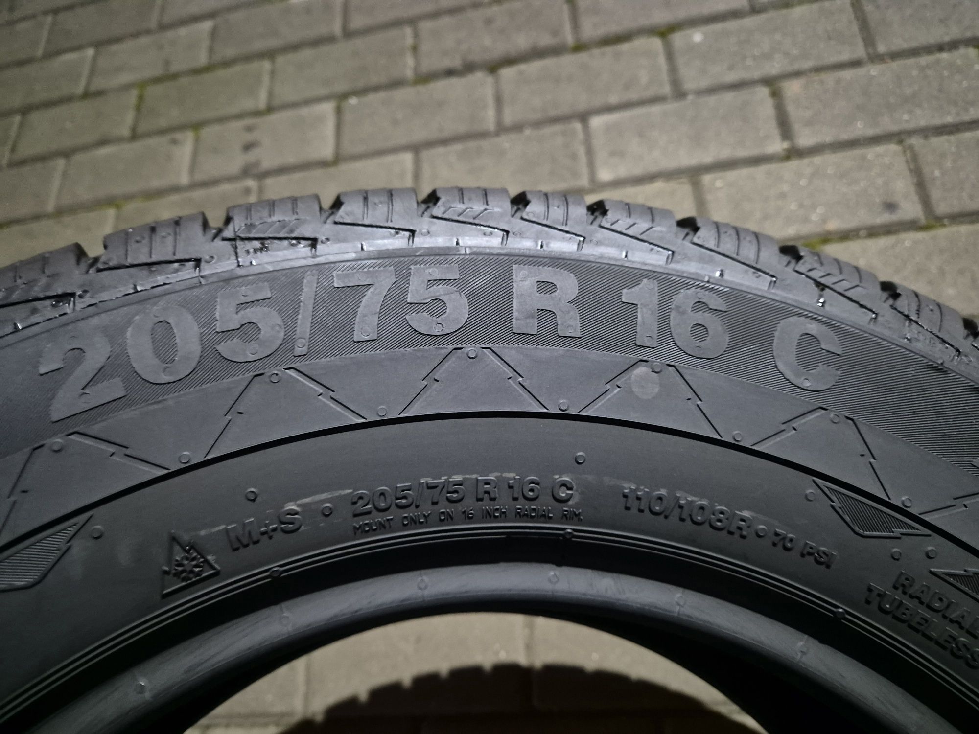 205/75/16C Continental Vanco Winter 2  9mm