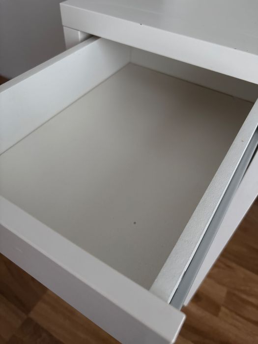 Biurko/toaletka białe ikea