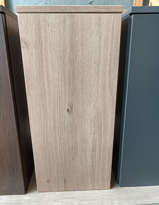 Słupek łazienkowy niski 71cm wiszący