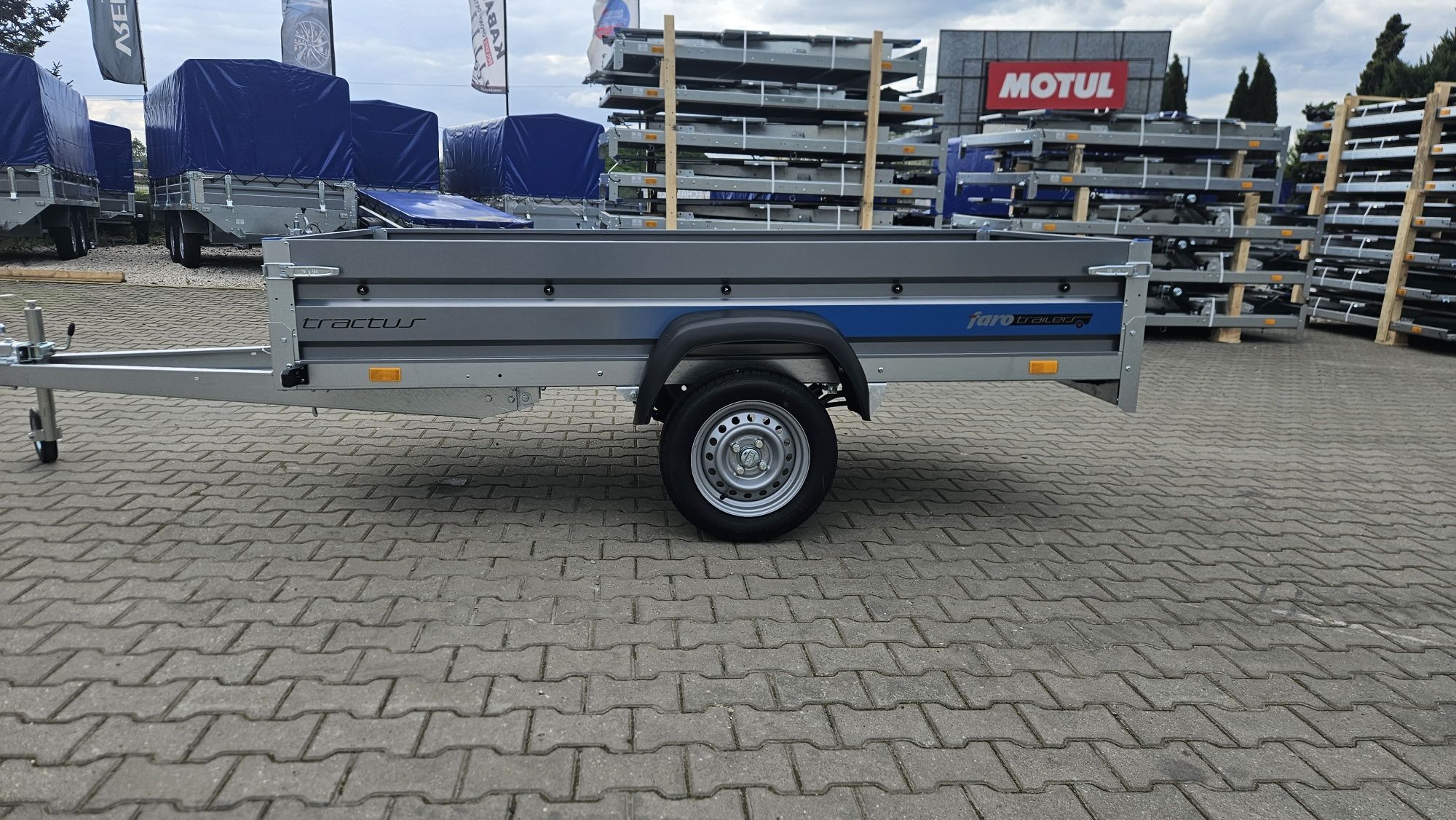 Przyczepa przyczepka Tractus Multi Flex 263x125x35 na resorach .