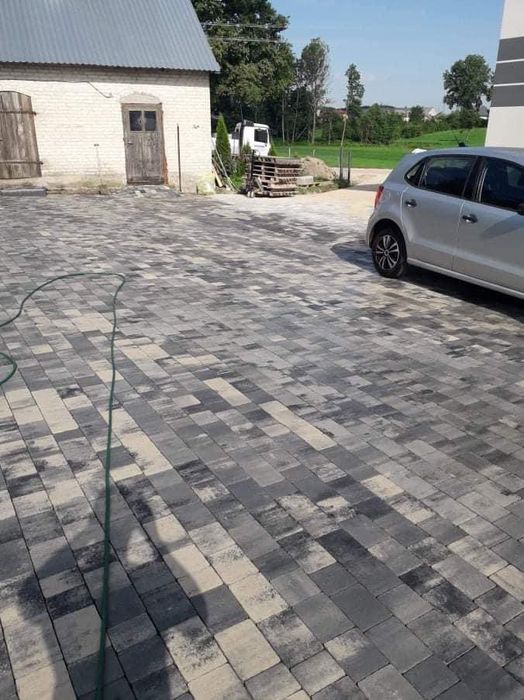 Układanie kostki brukowej BRUKARSTWO roboty ziemne, koparka, wywrotka
