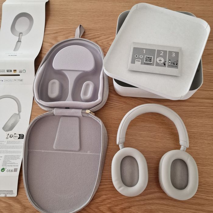 Auscultadores Sony WH-1000XM5