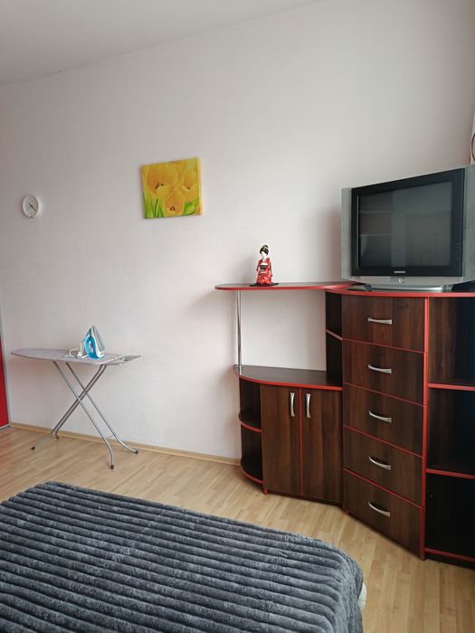 2-к подобово погодино центр А.Артинова Smart.tv