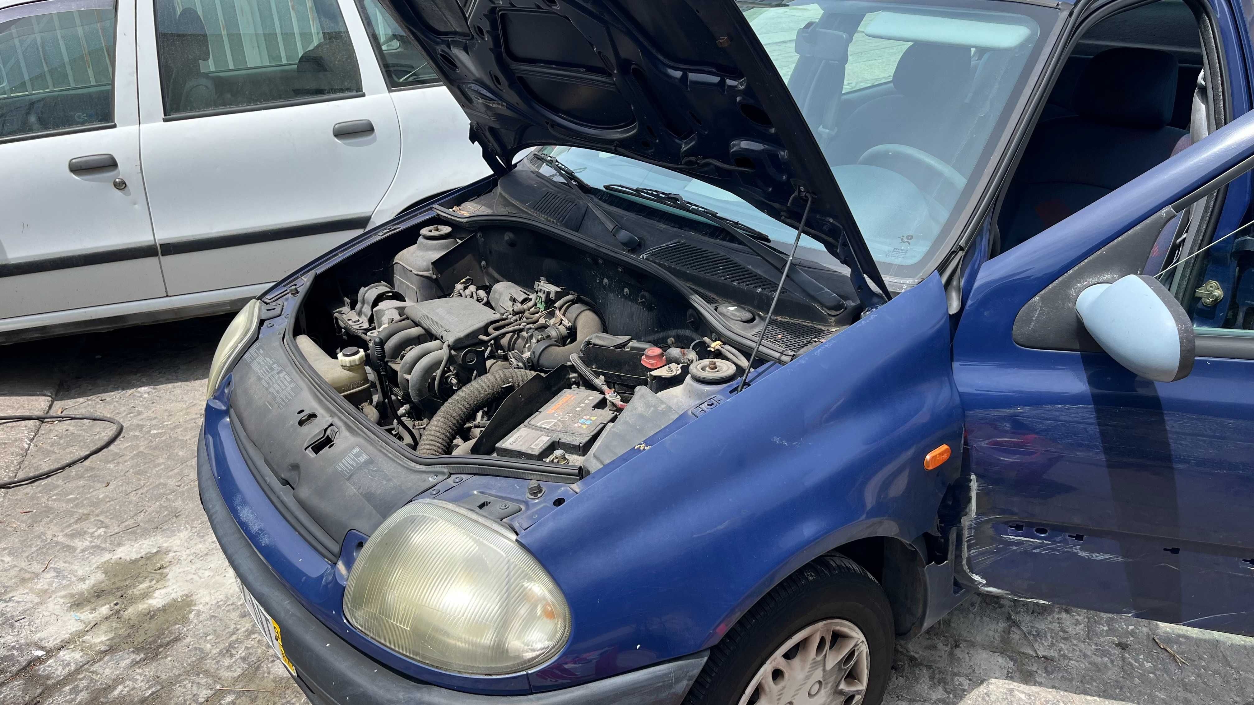 Renault Clio II -  1999