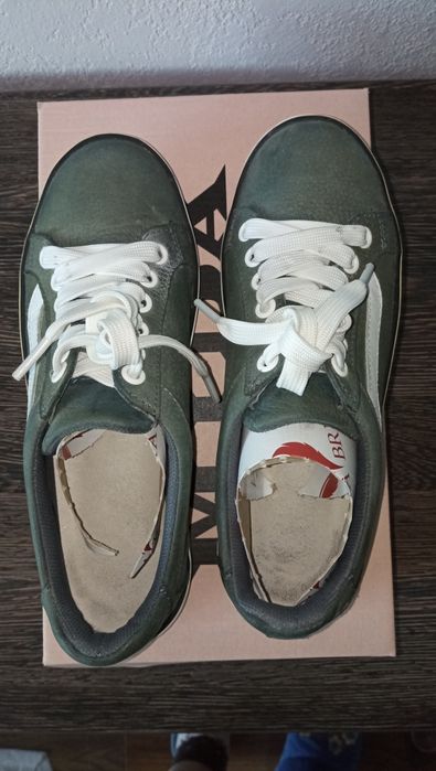 Мокасини,тип шкіри-нубук,р.37,по устілці 23,5 см,в гарному стані,торг.