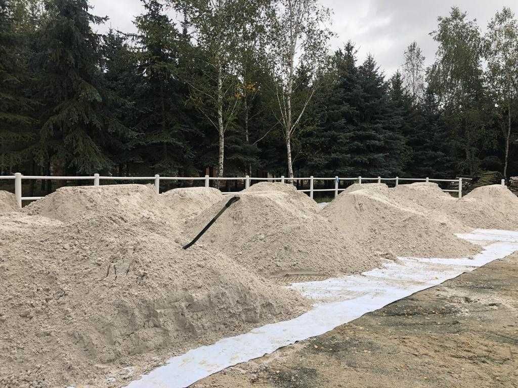 Piasek kwarcowy na ujeżdżalnie konne, parkury, padok, kwarc