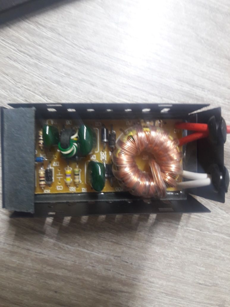 Трансформатор 220 ac 12 ac