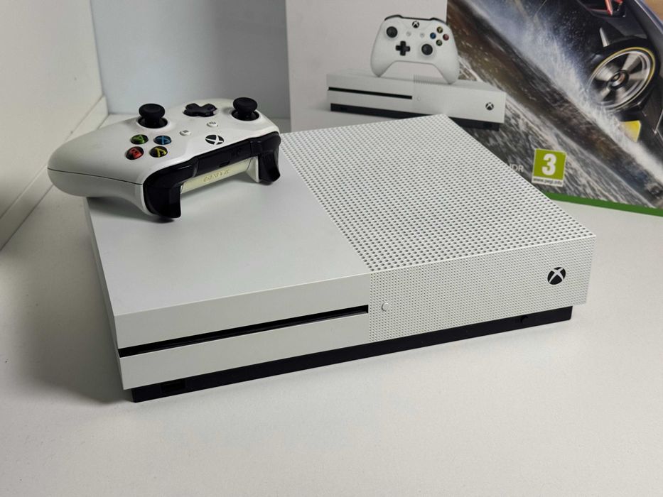 Konsola XBOX ONE S 1TB z Padem i Napędem Super Stan