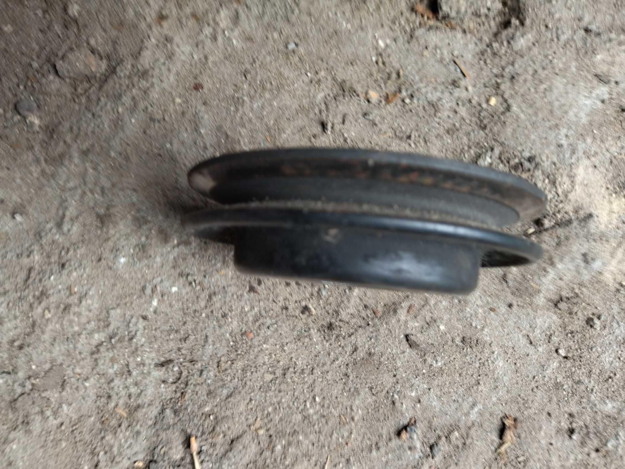 koło pasowe 03710`5243b wał  03725`3041AE  vw golf 2.0 16v ABF