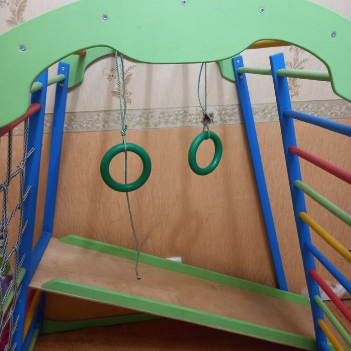 Детский спортивный комплекс, горка, шведская стенка, детский уголок.