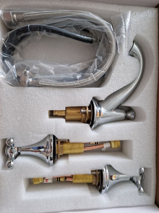 Bateria umywalkowa chrom