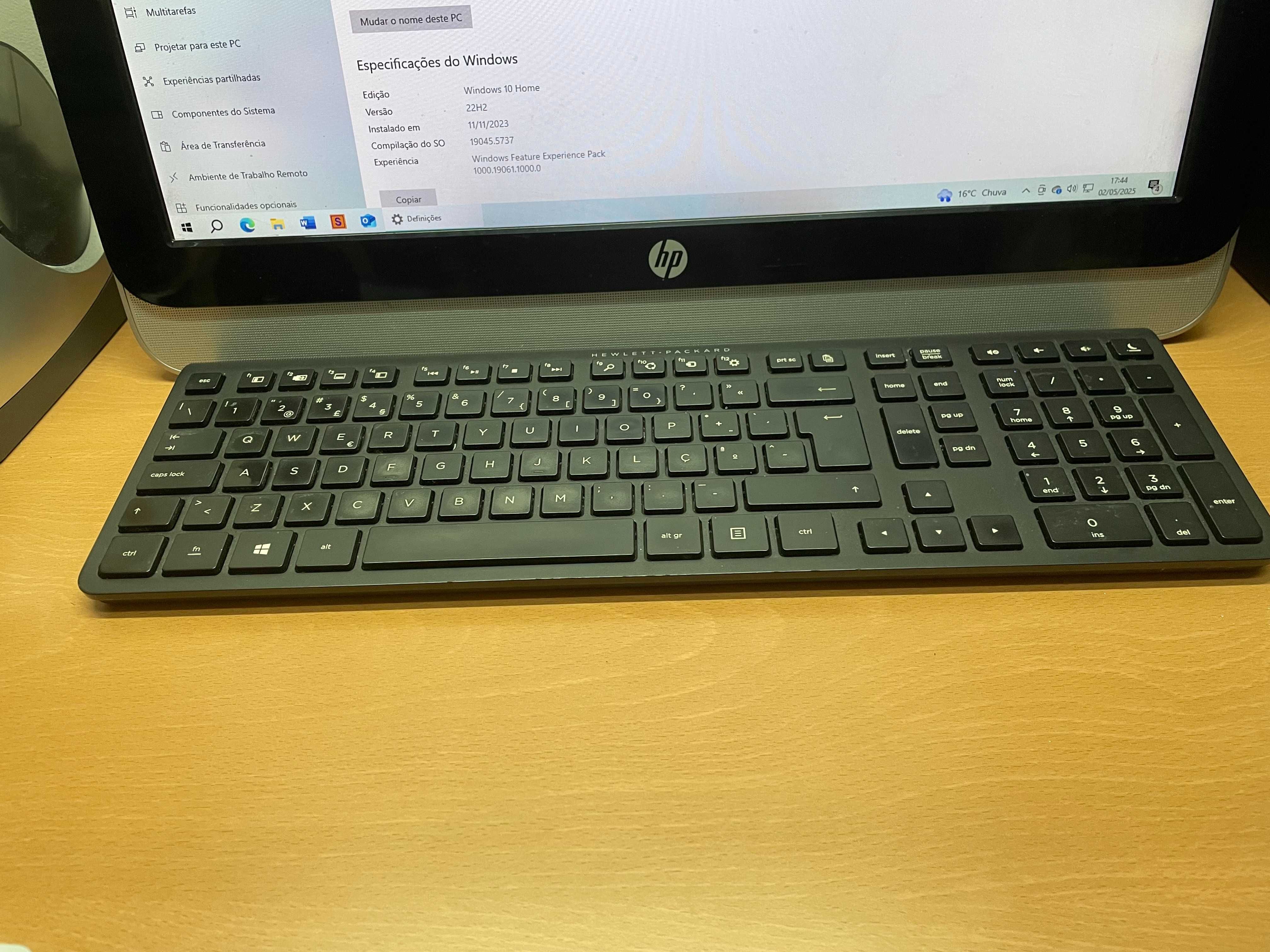 Computador ALL in ONE HP 20-2110NP AIO