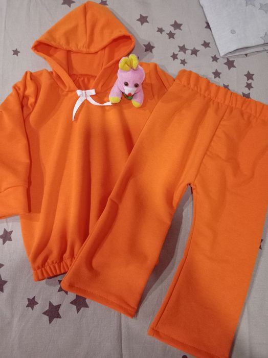 Нові костюми для дорослих і дітей