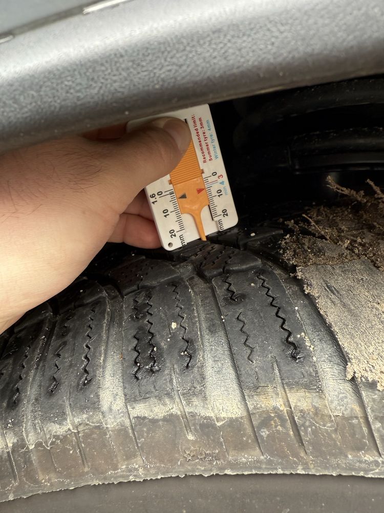 Bridgestone Blizzak LM005 235/60/R18  2020г.