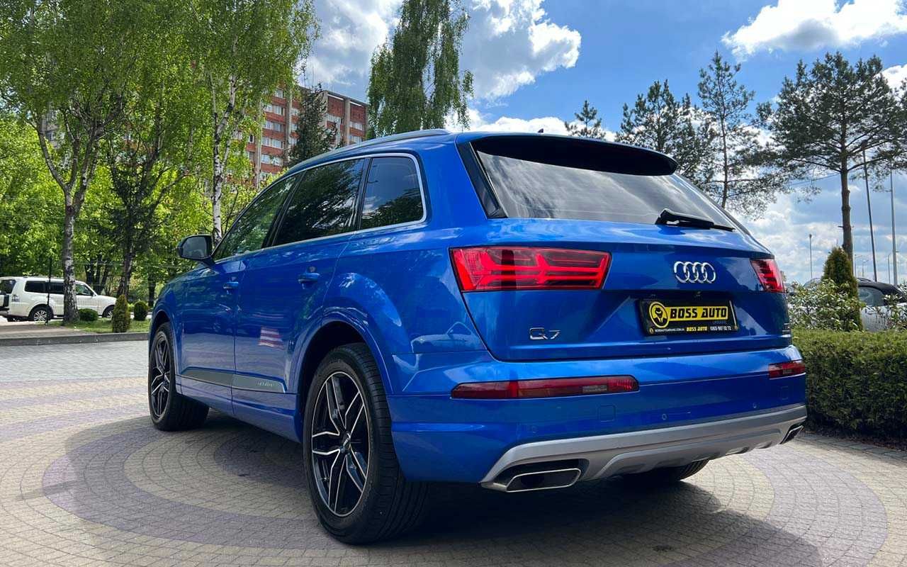 Audi Q7 2015 року