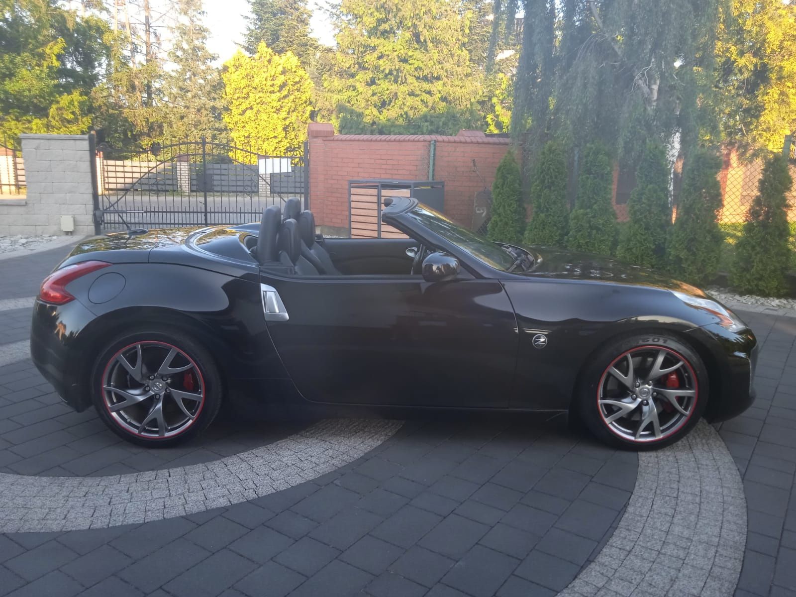 Nissan 370z roadster 2016r. 3.7 benzyna 327KM stan bdb