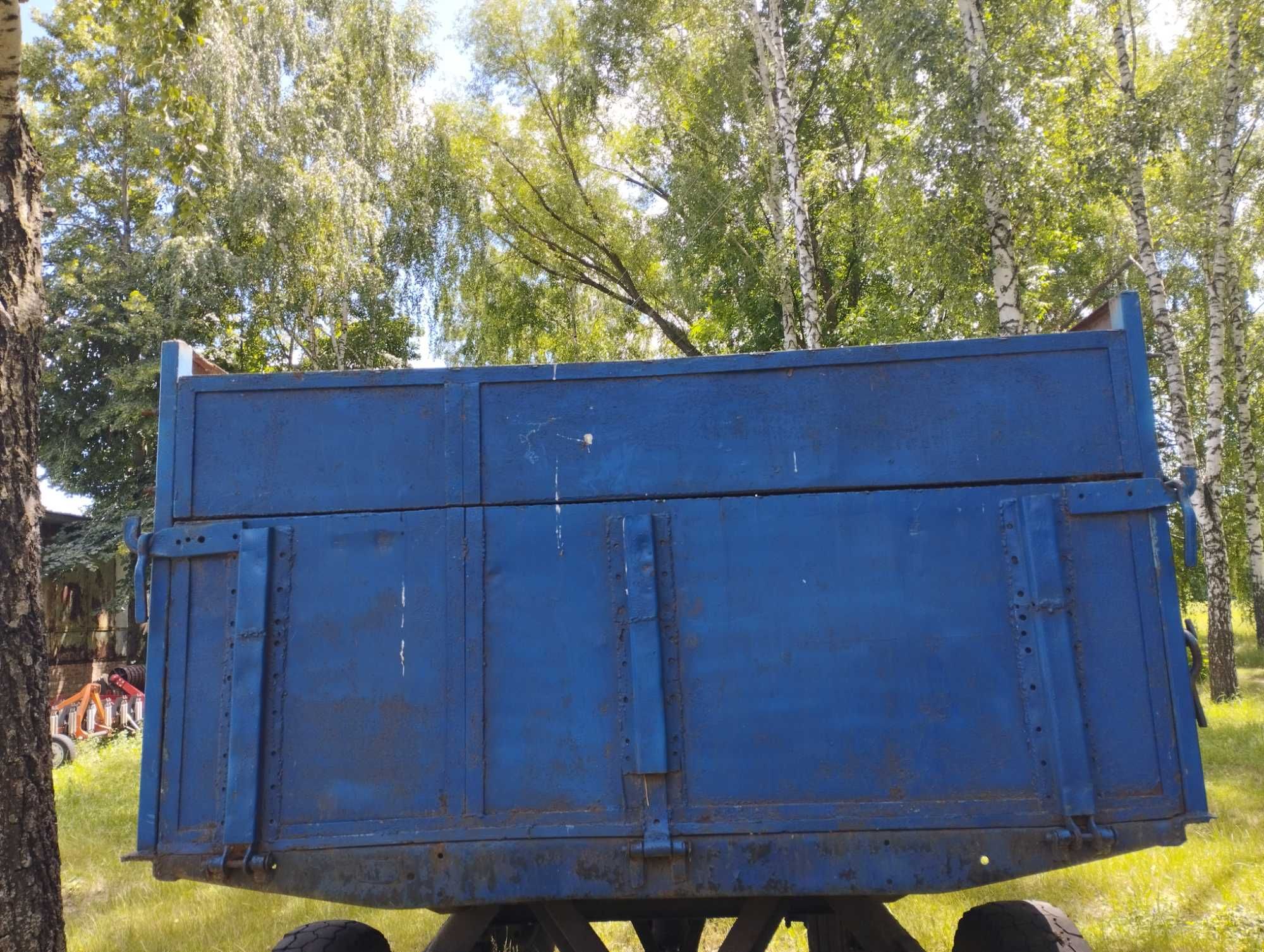 Причіп тракторний 2ПТС-4 на крузі