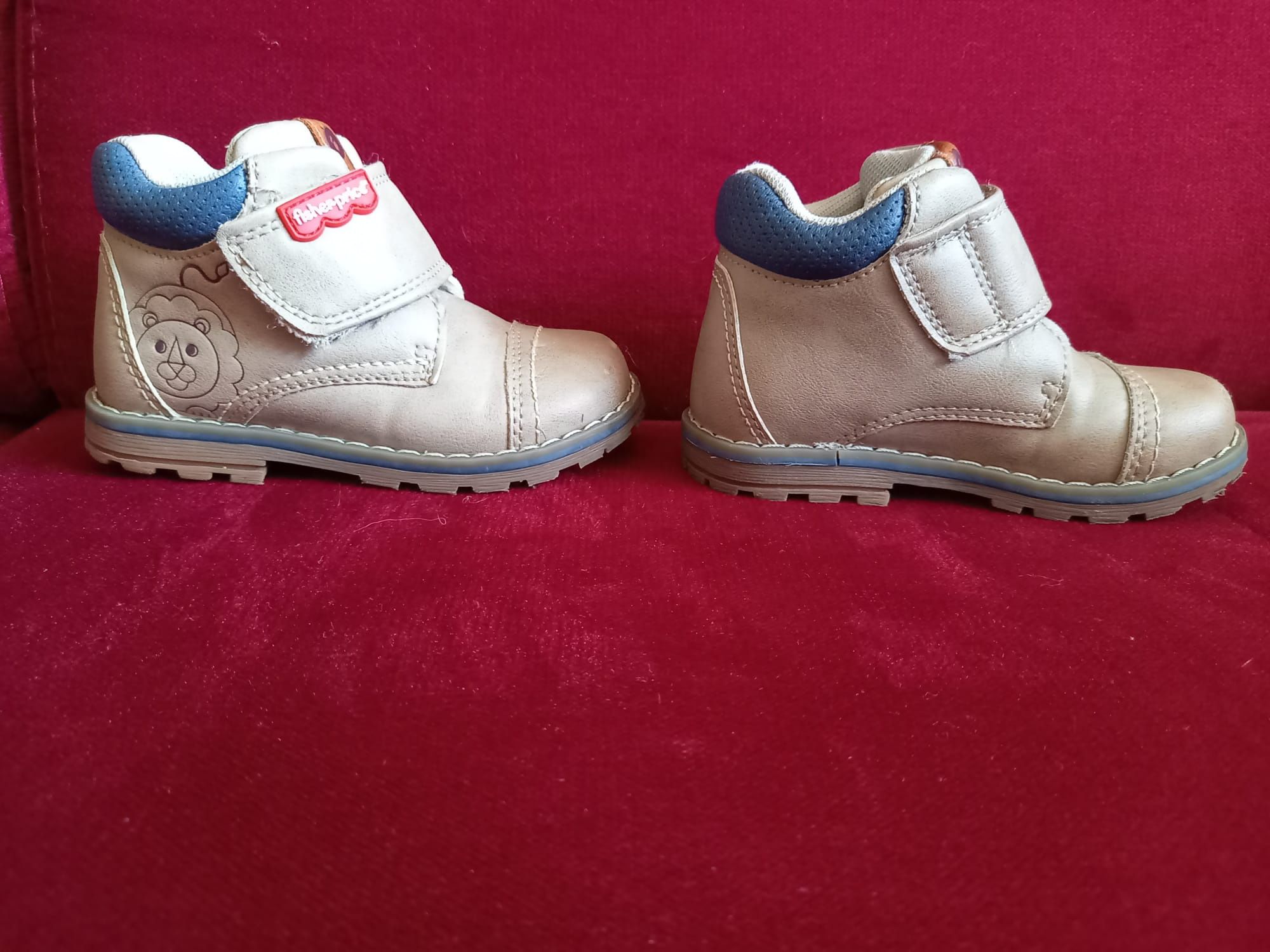 Skórzane buty rozm. 22 Fisher Price