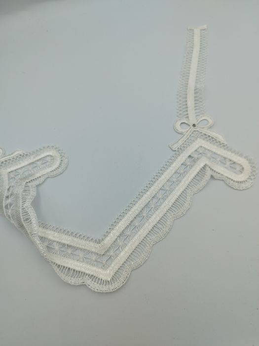 Wstawka ecru koronkowa. Zestaw 5 sztuk.''D''