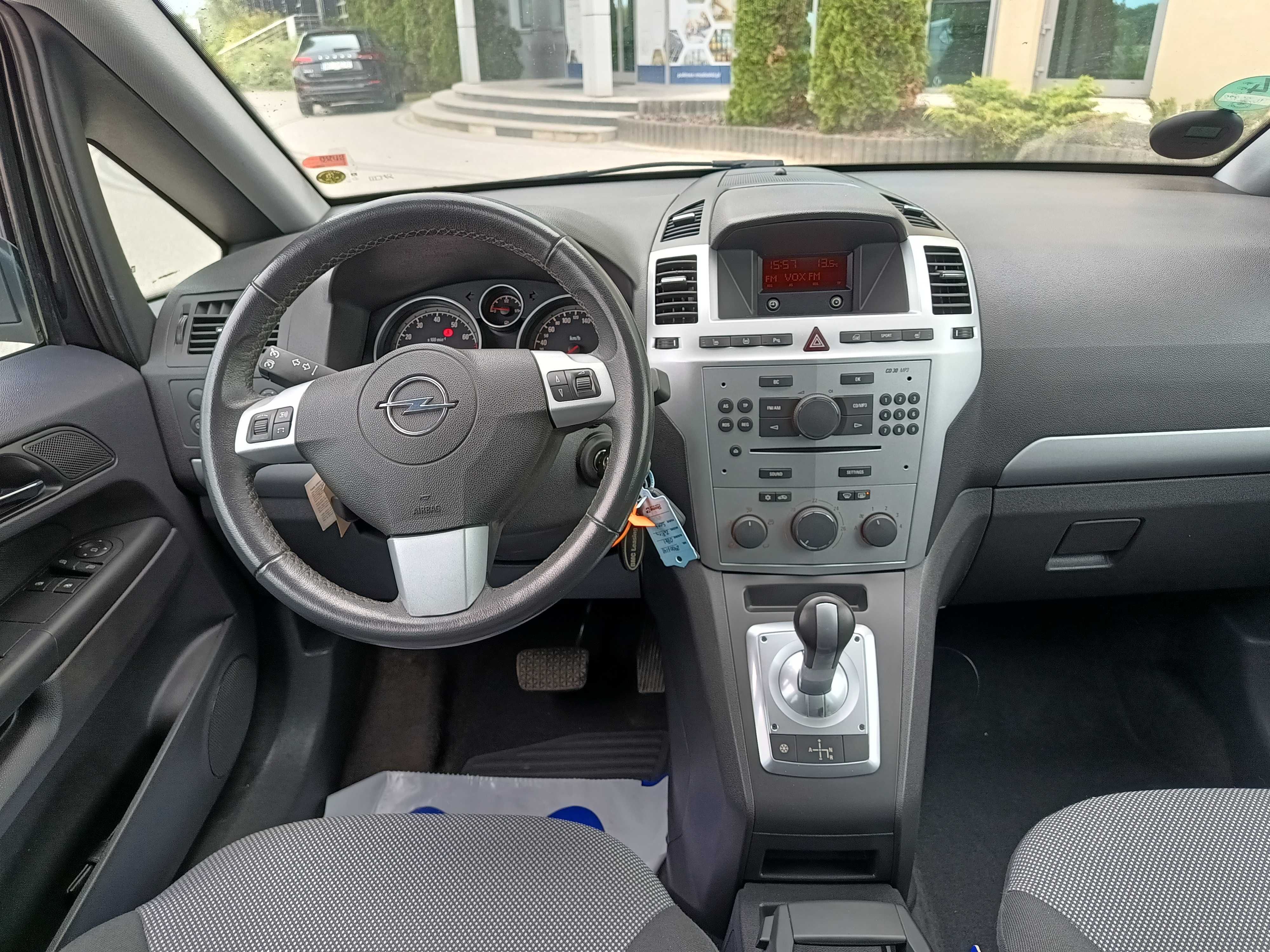 1,8Benzyna 140 km KLIMA 7-OSÓB Parktronic POLECAM