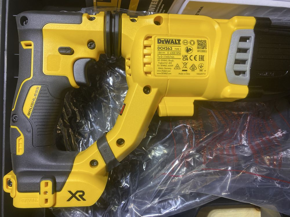 Перфоратор DeWALT DCH263NK SDS-Plus. 3.0J/ 18V/+ Кейс. без акумулятора