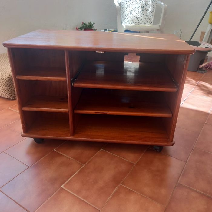 Aparador TV usado em muito bom estado